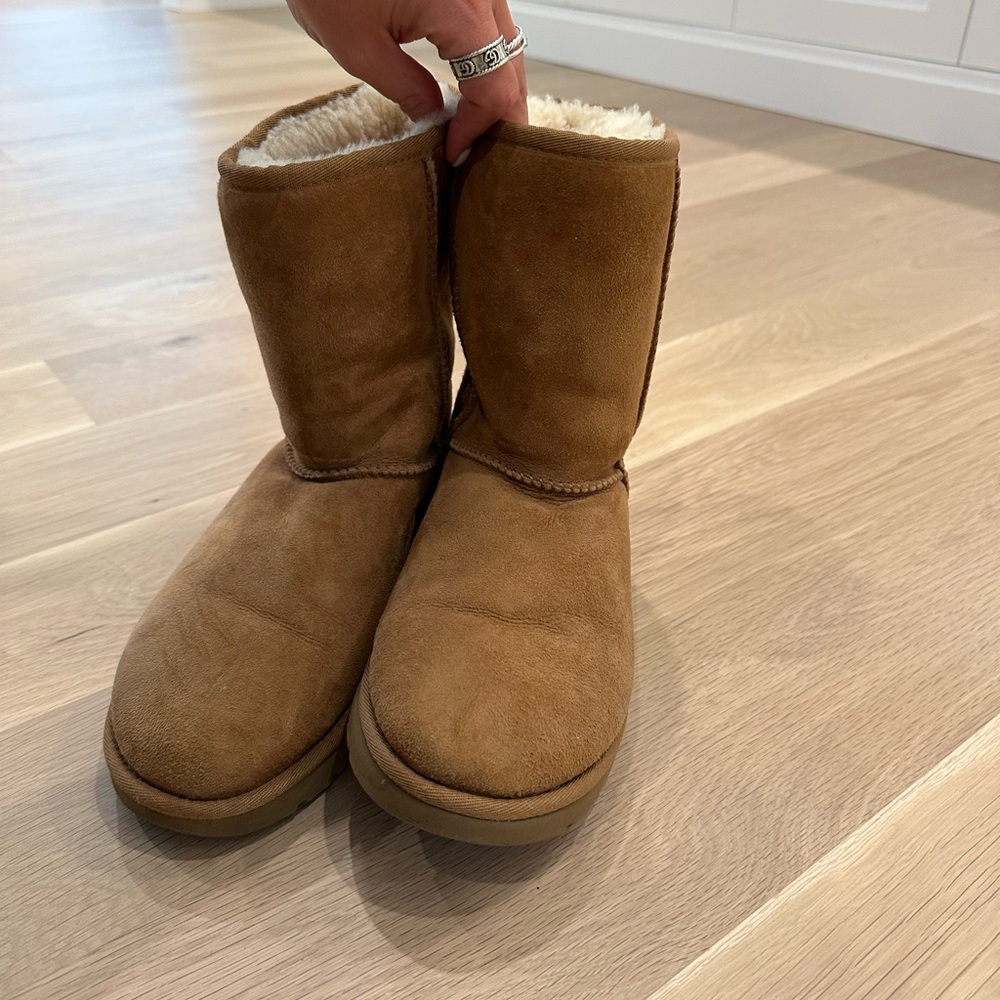 UGG Short - Chestnut, gently used - 8